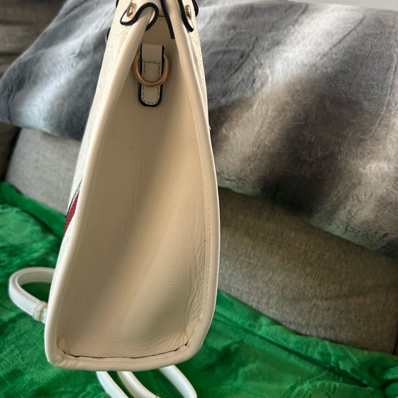 Queen Bee 🐝 Satchel NWOT - Picture 8 of 12